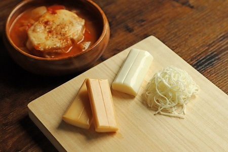 【京丹波のチーズ】 白いモッツァレラ さけるチーズ 詰め合わせ 国産 生乳 ナチュラル チーズ モッツァレラチーズ おつまみ 料理 サラダ ご当地グルメ お取り寄せ 京都 丹波 京丹波町 [012MS001]