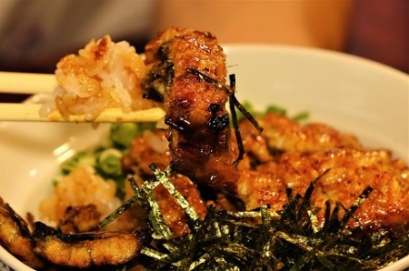 三河一色産　うなぎ手焼き【蒲焼パック2尾(1尾150g～180g)】・U033-25