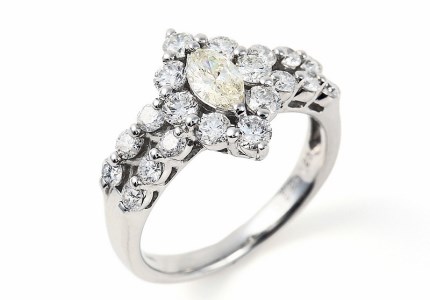 マーキスカット（0.323ct・VVS）プラチナダイヤモンドリング　L8　K037863-H