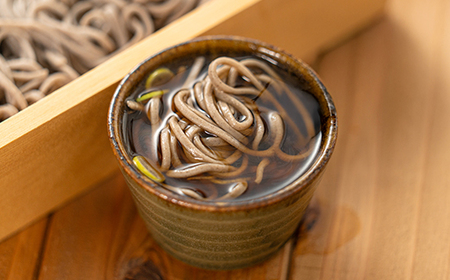 松田製麺 葉山全粒粉そば 270g×8束 mt-sbhzx2160