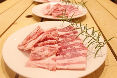 【京丹波高原豚】 豚バラ 焼肉用 1kg 【豚肉】 [010TN004]