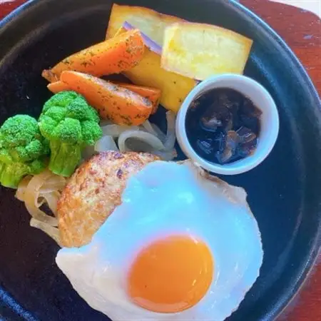 岡崎おうはん鶏を使った肉汁溢れる手造りハンバーグ　自家用、ギフト、おもてなしにお勧めです【配送不可地域：離島】【1265663】