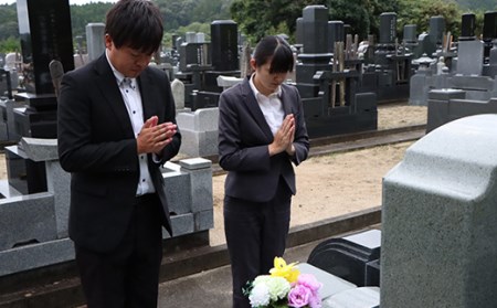伊達市内の墓参り代行サービス（清掃、献花、焼香） F20C-509