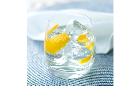 養命酒製造「香の雫」（700ml） お酒 アルコール 洋酒 リキュール類 クラフトジン 