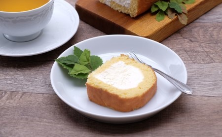 北海道 森高特選牛乳使用 ロールケーキ1本【株式会社森高牧場】[ お菓子 スイーツ 洋菓子 ギフト クリーム 手土産 ]