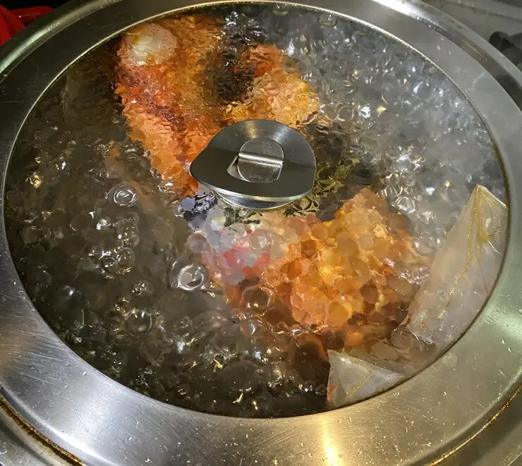 生から湯煎で仕上げる、金目鯛の煮付け 【1本物】【キンメ きんめ お取り寄せ 御中元 お中元 お歳暮 父の日 母の日 贈り物 日本酒 焼酎 タイ タイ】【稲取産 高級地金目使用】【ふるさと納税】【神奈川県小田原市】