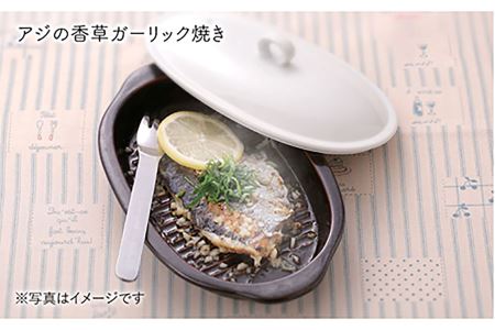 【波佐見焼】レンジで焼けるくん （楕円） 薄紅 レシピ付き  食器 皿 【西日本陶器】 [AC112] 波佐見焼