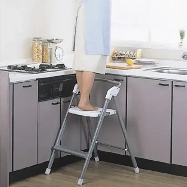 折りたたみ式 ステップアップチェア シルバー 踏み台＆椅子（イス）の2WAY アルミ製で軽く 持ち運び可【033P009】