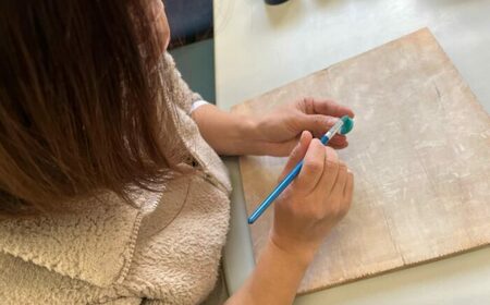 【美濃焼】 ききょう ピアス 水色 瑞浪市 / TILEmade タイル アクセサリー ハンドメイド [AZCD015]