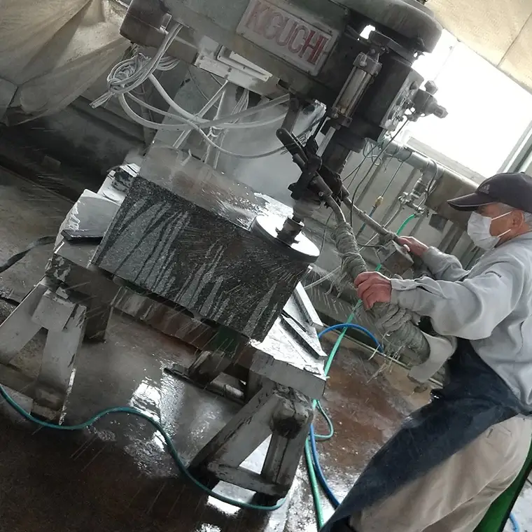 茨城県産真壁小目石 洋型20寸×16寸 墓石 引換券 真壁石 お墓 [BO002sa]
