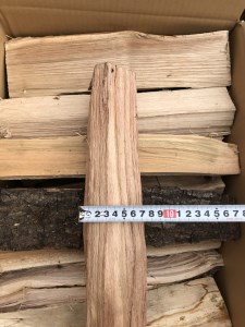 【未乾燥】広葉樹の薪32cm　約100kg（25kg×4箱） ※北海道・沖縄・離島への配送不可