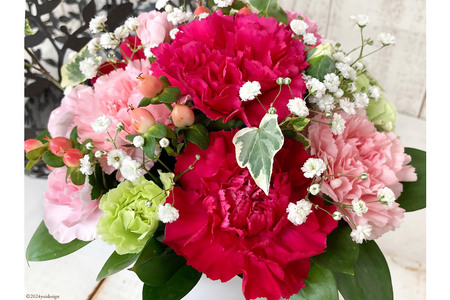 丸くてかわいいお花のアレンジメント [池川”FLOWER”生花店 北海道 砂川市 12260609] 