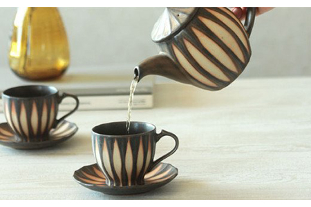 【美濃焼】サンセベリア ティーセット【山功高木製陶】食器 マグカップ コーヒーカップ ティーカップ ティーポット 急須 皿 小皿 ソーサー ペア アジア アフリカ モダン カフェ 癒し コーヒー 紅茶 茶 ブラウン 陶器 送料無料 [MAV003]