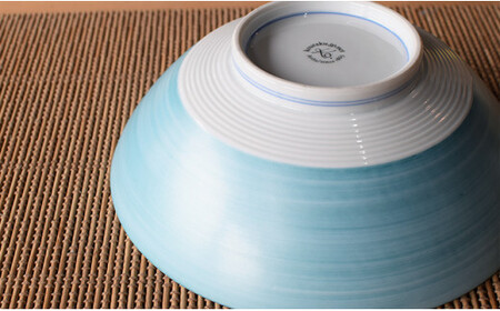 翡翠 (ひすい) AritaBOWL サラダボウル シチュー・カレー皿 エスニック料理も映える手塗りの水色 有田焼【幸楽窯】和食器 盛り鉢 食器 器 うつわ どんぶり ラーメン そうめん 麺 丼 18000円 A18-181