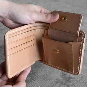 栃木レザー使用｜滑らか本革二つ折り財布｜Half wallet 01C｜ブルー｜minca（全7色）
