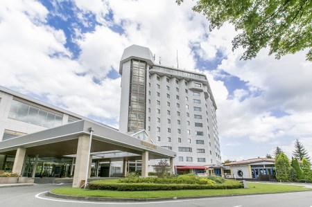 【ハイランドリゾートホテル＆スパ】富士山側スーペリアツインルーム宿泊プラン(平日限定・2名様1室朝食付) 