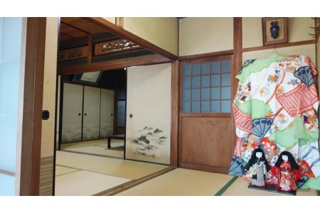 古民家の宿“かしの木庵”　（一棟貸し宿泊券）（４名様１泊）※着日指定不可◇