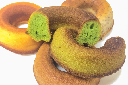 三瓶米粉 焼きドーナツ 天使のまる〇（12個入り）【6種×2個 プレーン カフェ きな粉 抹茶 チョコチップ 黒ごま 洋菓子 お菓子 おやつ ギフト セット コシヒカリ 地元食材 母の日】