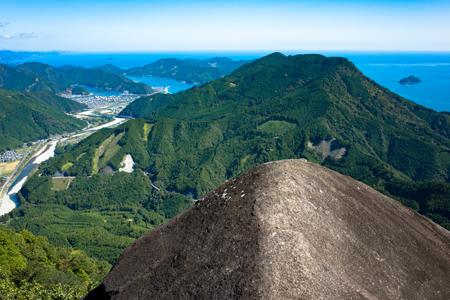 絶景”象の背”へ！ガイドが案内する便石山【EE09】