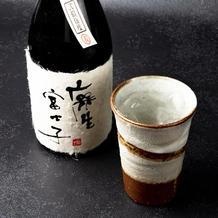 由布市の蔵元　麻生本店の麦焼酎720mlと日本酒720mlのセット