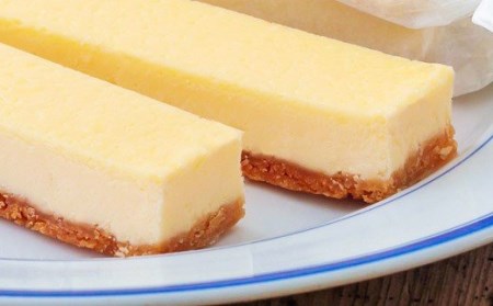 ふーちゃんの『チーズバー』(15本)  贈答にピッタリな化粧箱入りの焼き菓子 TF0336-P00010