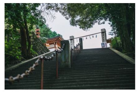 【体験型返礼品・宿泊券】石鎚神社・神職による特別境内案内と湯之谷温泉・露天風呂付客室ペア宿泊券
