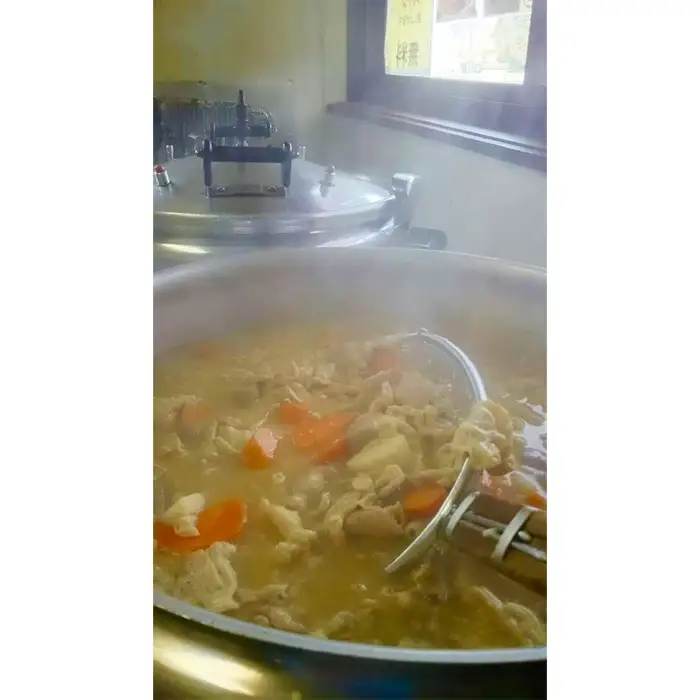 大きめ豚白もつゴロゴロのトロトロもつ煮込み2kg［もつ煮一番］定期便3ヶ月 No.475