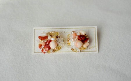 【宝石珊瑚】 (選べる) 赤、白、ピンク珊瑚の刺繍ピアス イヤリング 【株式会社ケンセン35】 [ATAR050-03]