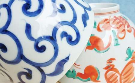 有田焼 めん鉢 (大) 2個セット【まるふく】そうた窯 食器 器 うつわ 和食器 麺鉢 丼ぶり どんぶり ミニ丼 深丼 和風 手描き うどん そば ペア 染付 赤絵 唐草 35000円 A35-683