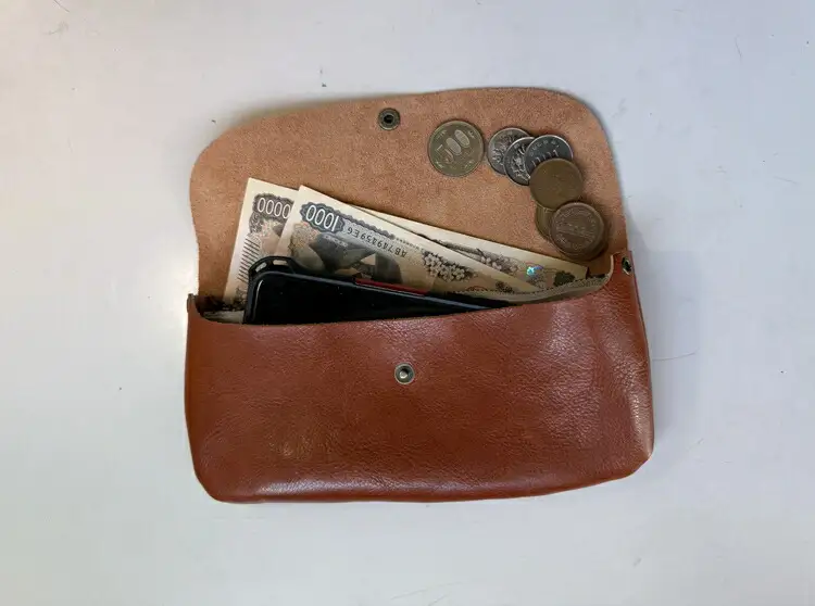 【本革】スマホも入るお財布ポシェット［レッド］