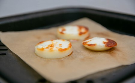 浜松地域ブランド「やらまいか」認定品のチーズ。カチョカバロチーズ合計160g（丸、カット含む）【配送不可：離島】 加工食品 乳製品 