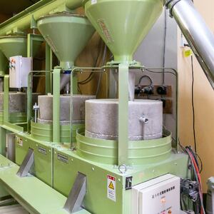 【茨城県共通返礼品/桜川市】【常陸秋そば】石臼挽き早刈りそば粉 1kg×3袋入｜そば そば粉 常陸秋そば 茨城県共通返礼品 桜川市 年越しそば 茨城県 行方市(DX-28)