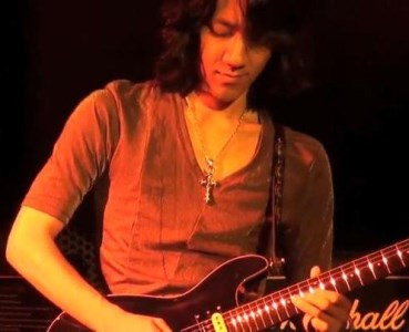 世界で1つ。あなたの「オリジナル曲」「テーマ曲」「CMソング」をプレゼント。広報、宣伝、名刺代わりに。大切な人へのメッセージソングに。メジャー・インディーズで活動中の作曲家による次世代型・未来型のセルフプロデュース