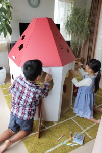 子供用ダンボール家具　キッズプレイハウス◇≪ダンボール 段ボール 収納 家具 段ボール家具 ダンボール家具 軽い 子供用 子供 キッズ おしゃれ 秘密基地 子供部屋≫