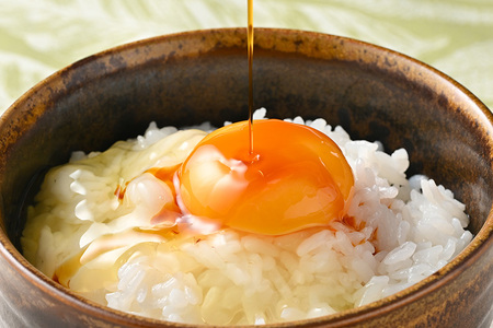 鶏卵　プリマスロック（交配種）の卵　化粧箱入り30個