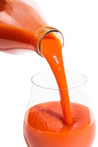 A088 トマトジュース 大雪山 トマトジュース 有塩 1000ml 6本セット 北海道 鷹栖町 トマトジュース とまと ご当地ドリンクグランプリ 最高金賞 ﾄﾏﾄｼﾞｭｰｽ