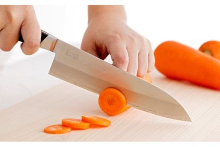 H40-34 源虎徹 スウェーデン鋼 牛刀包丁 180mm（YS901/安田刃物）