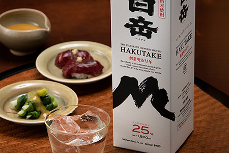本格米焼酎 「白岳 パック」1,800ml 6本セット 計10.8L まろやか 飲みやすい焼酎 減圧蒸留 減圧 パック 白岳 はくたけ 焼酎 しょうちゅう 本格 本格米焼酎 米焼酎 お米 米 お酒 酒 さけ アルコール お湯割り 水割り 上質 熊本県 熊本 多良木町 多良木 018-0472