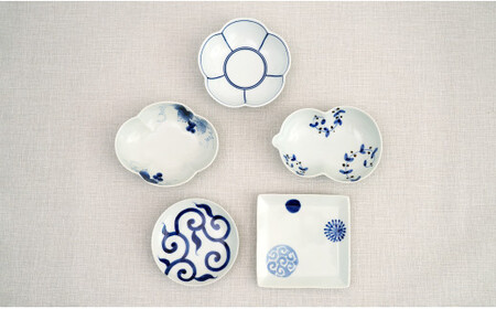 有田焼 粋なカタチ 染付小皿小鉢揃い (5枚セット)深海三龍堂 豆皿 豆小皿 菓子皿 和食器 お皿 小鉢 中鉢 おしゃれ 30000円 3万円 A30-670