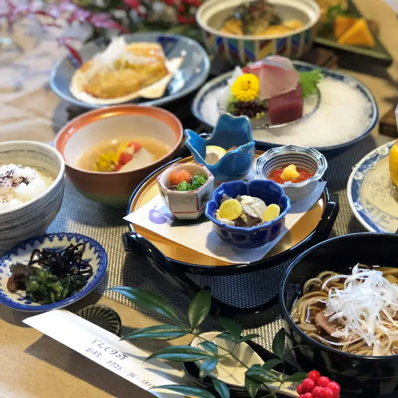 どんぐり荘ペア宿泊券１泊２食付き　DO002_001