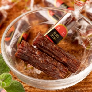 四国カルストの麓で育った猪ハードカルパス ゆすはらジビエの里 ジビエ お手軽 おつまみ ボタン肉 いのしし イノシシ 獣 贈答 加工食品