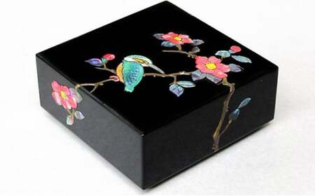 小箱 錆絵花鳥 椿 民芸品 工芸品 伝統技術 おしゃれ キレイ 木の枝 小鳥 螺鈿 描いた 物入れ  FAD-0987