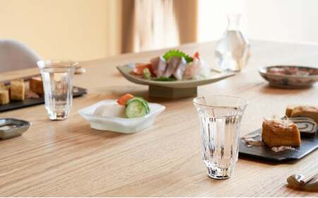 金杯（万華鏡）麻の葉（貝入）黒 酒器 工芸品 ガラス 高岡漆器 あわび貝 漆 螺鈿ガラス上質感 十二角 金付杯 神秘的 輝き きれい おしゃれ  FAD-0996