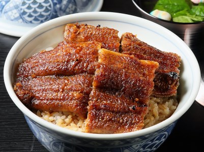 【ミシュランガイド掲載店】創業大正九年　三河一色産鰻の炭火焼づくし（蒲焼1尾、白焼1尾、肝焼２ｐ） 日本料理 料亭 小伴天 国産 うなぎ 鰻 ウナギ たれ ギフト 贈り物 ご褒美 簡単調理 冷蔵 蒲焼き うな重 ひつまぶし 人気 高リピート H007-103