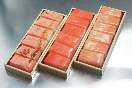 寿司 ますの押し寿司 3種 各35g×6個 計18個 鱒寿司 押し寿司 富山名物 食べ比べ 冷蔵/ます寿司屋ヒロ助/富山県 黒部市 お寿司 海鮮 魚 魚介類 魚介 加工食品 惣菜 