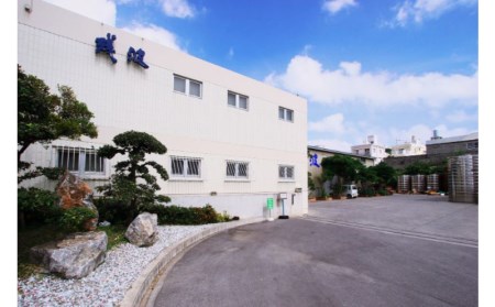 【比嘉酒造】《数量限定》泡盛残波【2023年卯】干支ボトル（1800ml）1本