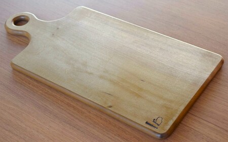 米山山麓の天然無垢材 カッティングボード（A）1枚＆コースター5枚セット[ZC414]