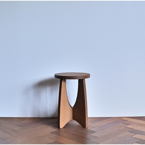 ロケットスツール　ラワンプライウッド インテリア 家具 木製 いす チェアー ロケット形 ラワンベニヤ 