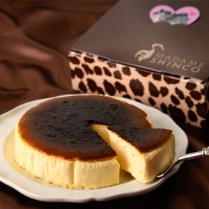マダムシンコの「マダムブリュレ＆おこげチーズ」箕面食べ比べ(2種・各5号)スイーツ 食べ比べ セット 焼き菓子 お菓子 焼き菓子 バウムクーヘン メープルシロップ チーズケーキ ギフト 贈答【m36-01】【カウカウフードシステム】