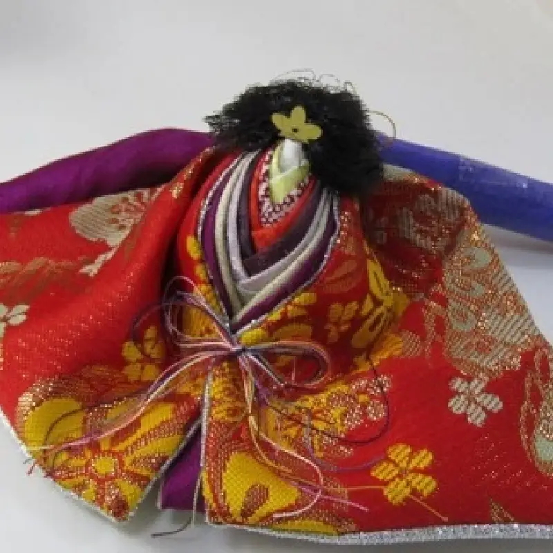 身近に置けるかわいい箱雛お花付きＤ【007C-091】